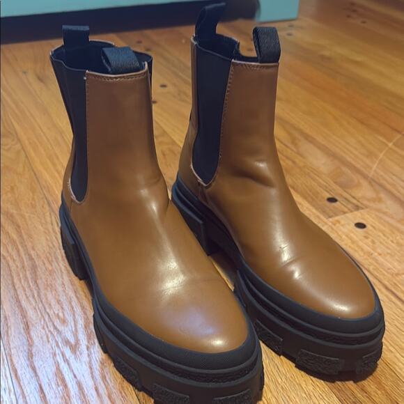Zara Women Cognac Tan Platform Faux Leather Lug Chelsea Boots size 39 | US 8.5 - Picture 1 of 10